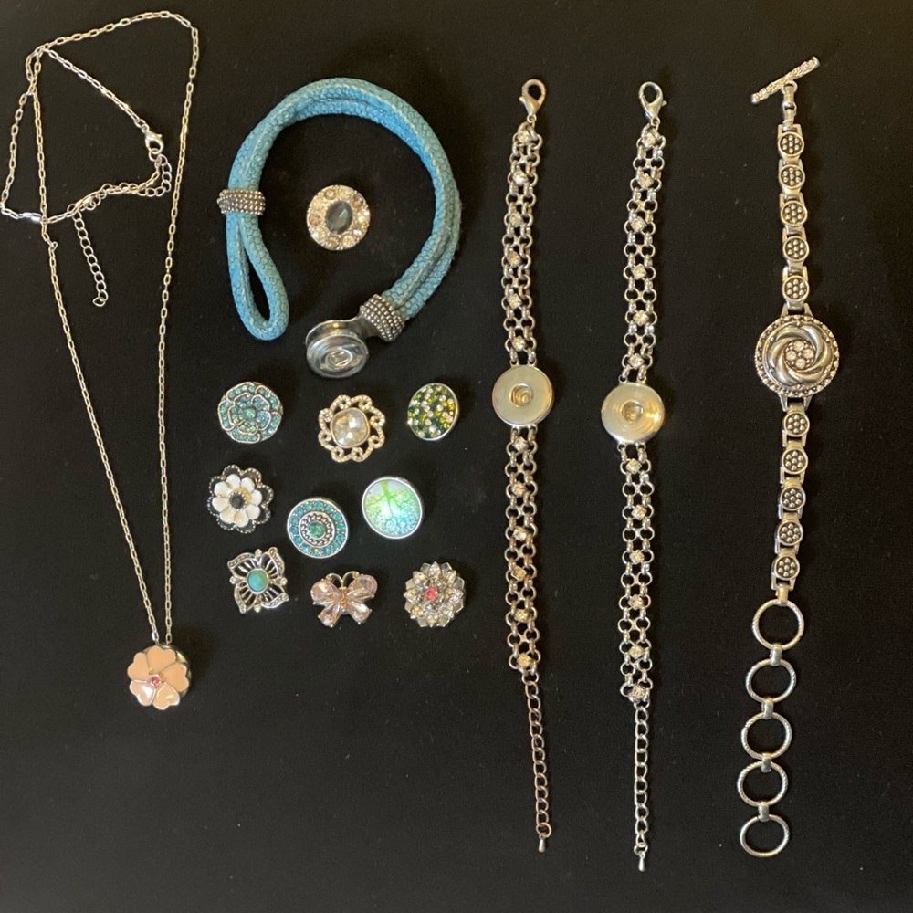 Lot of Snap Snappy Jewelry Bracelets Necklace